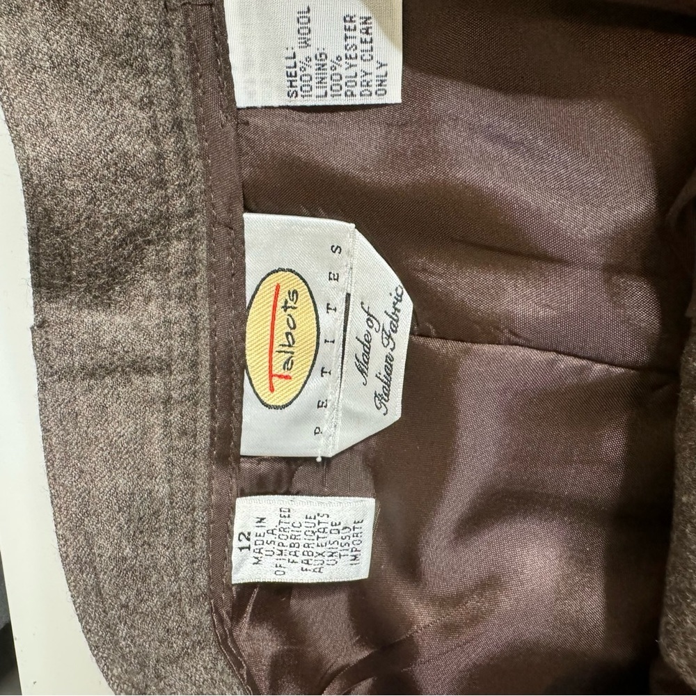 Talbots petite 100% Italian wool suit - Picture 12 of 15